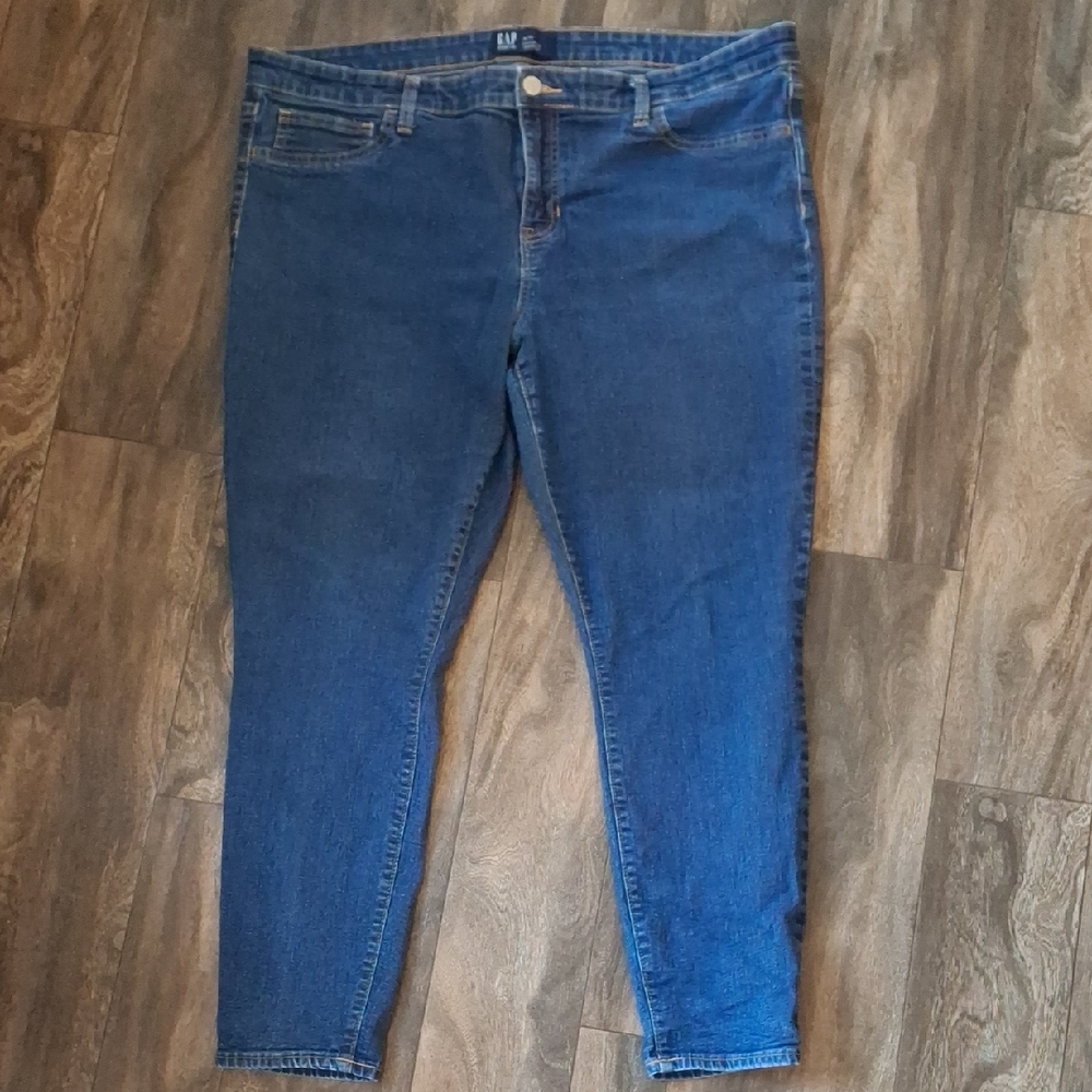 GAP Women's Classic Blue Skinny Jeans
